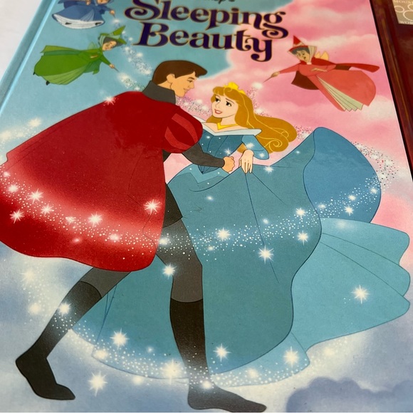 Disney Classic Series 4 Storybooks VTG Aladdin Sleeping Beauty Lady & the Tramp - Picture 3 of 14